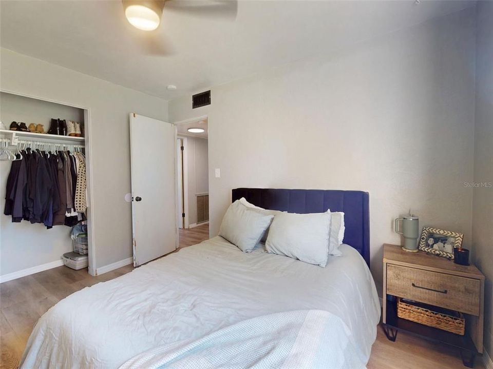 For Sale: $245,000 (3 beds, 1 baths, 990 Square Feet)