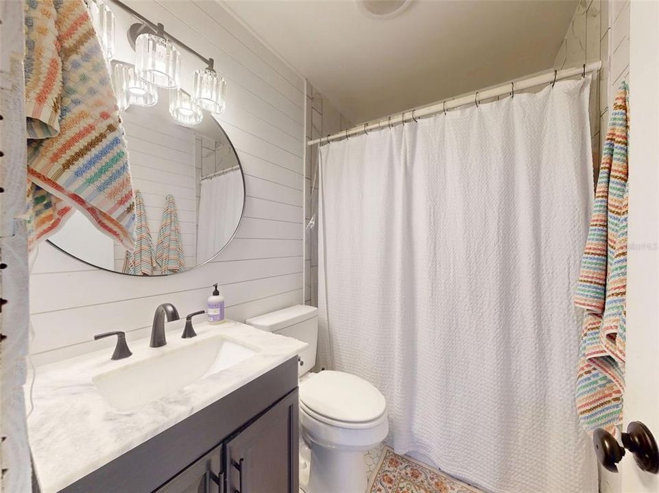 For Sale: $245,000 (3 beds, 1 baths, 990 Square Feet)