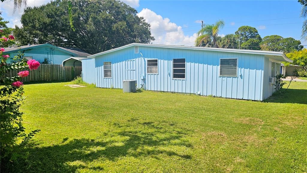 For Sale: $245,000 (3 beds, 1 baths, 990 Square Feet)