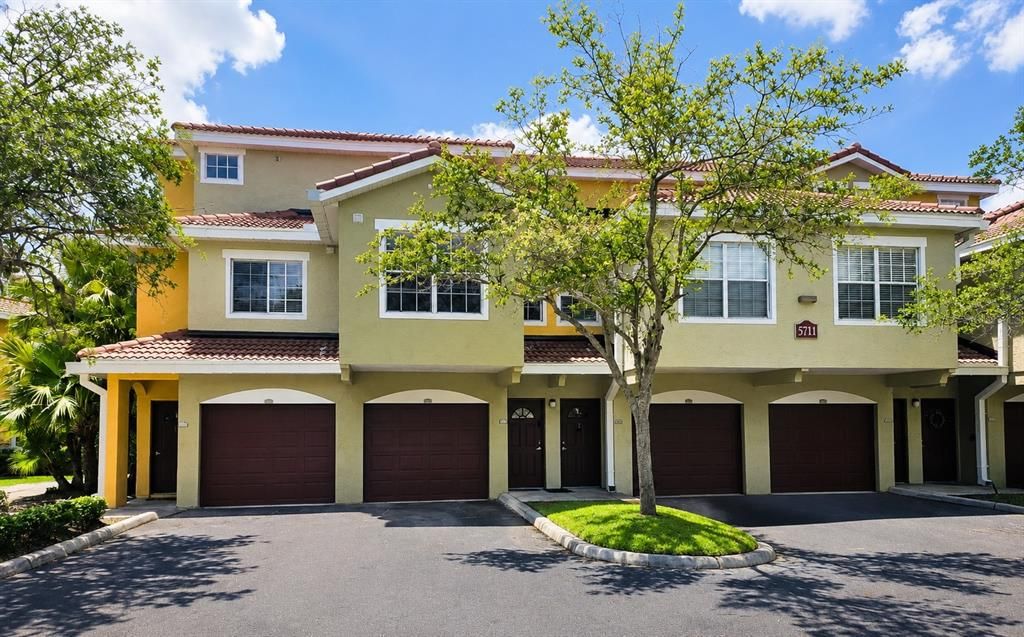 Activo con contrato: $199,900 (2 camas, 2 baños, 1246 Pies cuadrados)