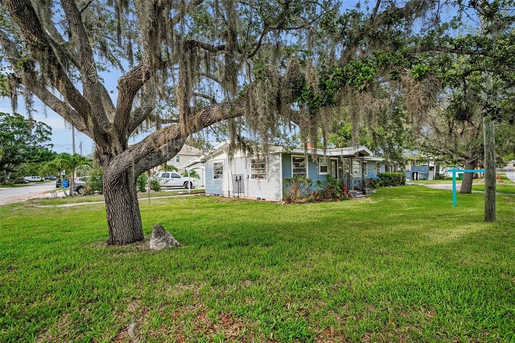 For Sale: $750,000 (0.32 acres)