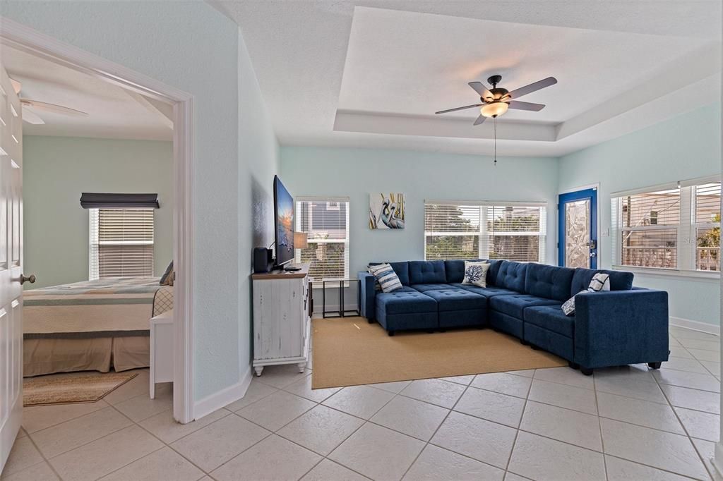 В аренду: $9,000 (3 спален, 3 ванн, 1599 Квадратных фут)