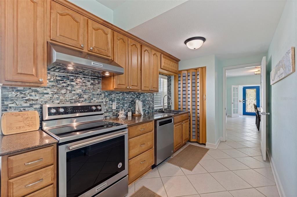 В аренду: $9,000 (3 спален, 3 ванн, 1599 Квадратных фут)