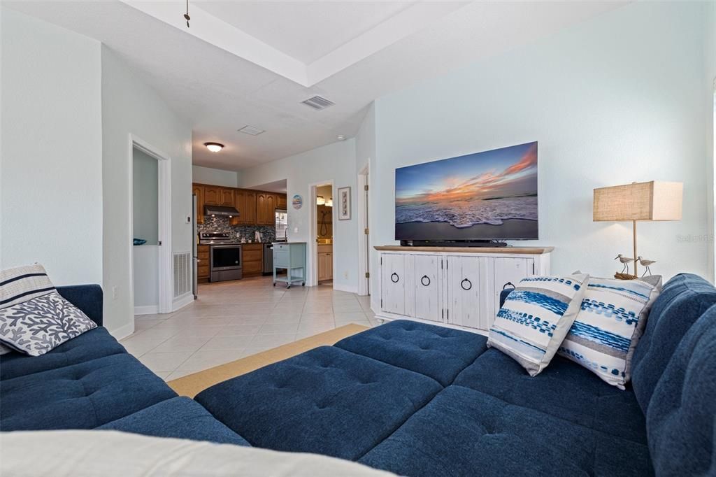 В аренду: $9,000 (3 спален, 3 ванн, 1599 Квадратных фут)