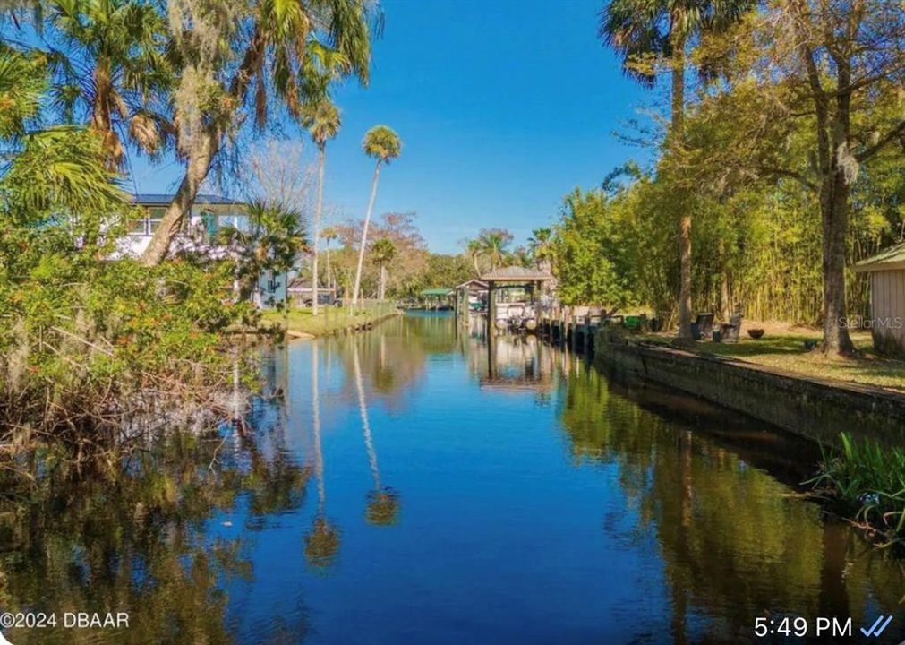 Active With Contract: $410,000 (3 beds, 3 baths, 2360 Square Feet)