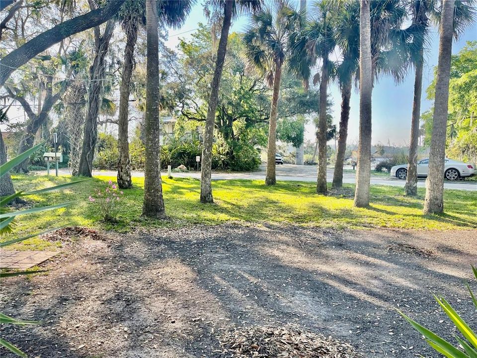 Active With Contract: $410,000 (3 beds, 3 baths, 2360 Square Feet)