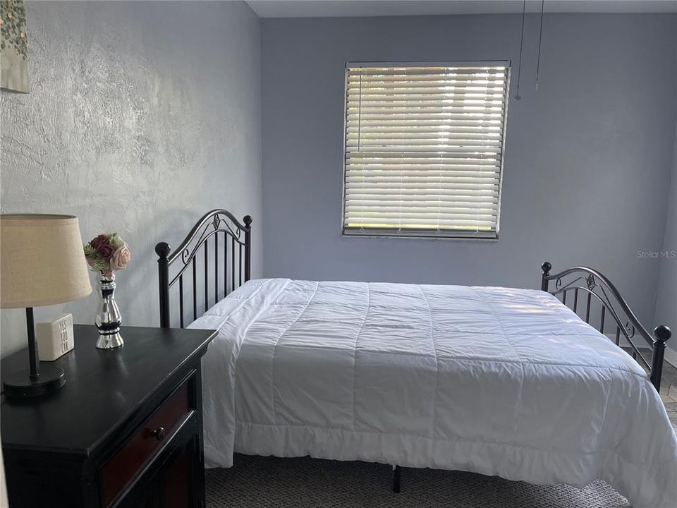 Active With Contract: $410,000 (3 beds, 3 baths, 2360 Square Feet)