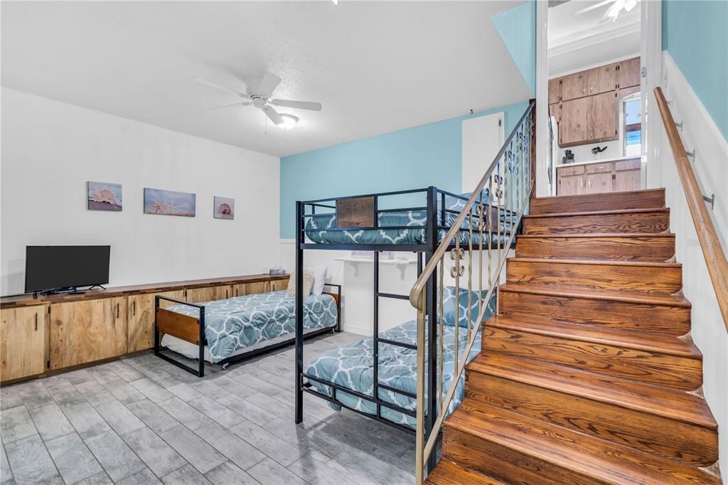 出租: $6,500 (3 贝兹, 3 浴室, 1692 平方英尺)