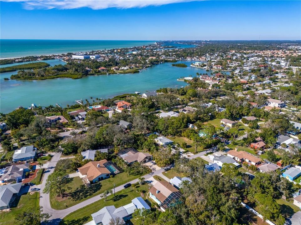 出租: $6,500 (3 贝兹, 3 浴室, 1692 平方英尺)