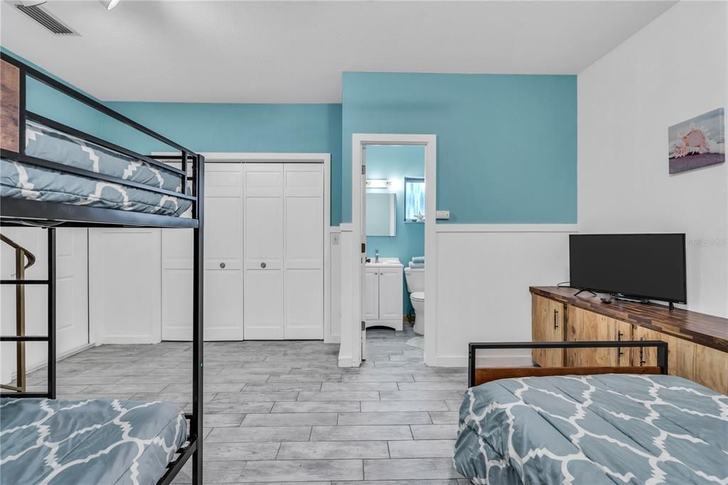 出租: $6,500 (3 贝兹, 3 浴室, 1692 平方英尺)