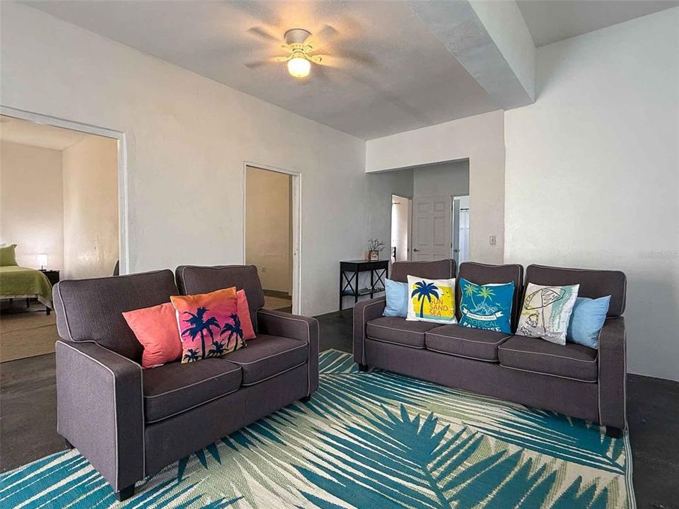 For Sale: $399,000 (3 beds, 2 baths, 1103 Square Feet)