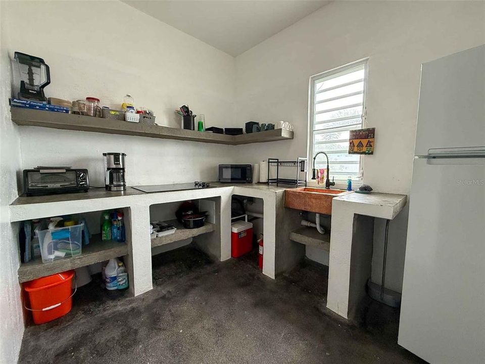 For Sale: $399,000 (3 beds, 2 baths, 1103 Square Feet)