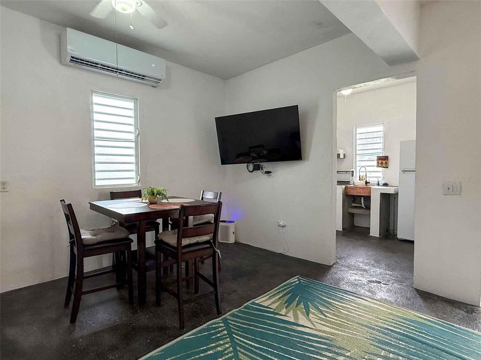 For Sale: $399,000 (3 beds, 2 baths, 1103 Square Feet)