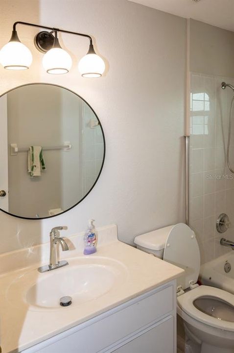 Active With Contract: $325,000 (3 beds, 2 baths, 1280 Square Feet)