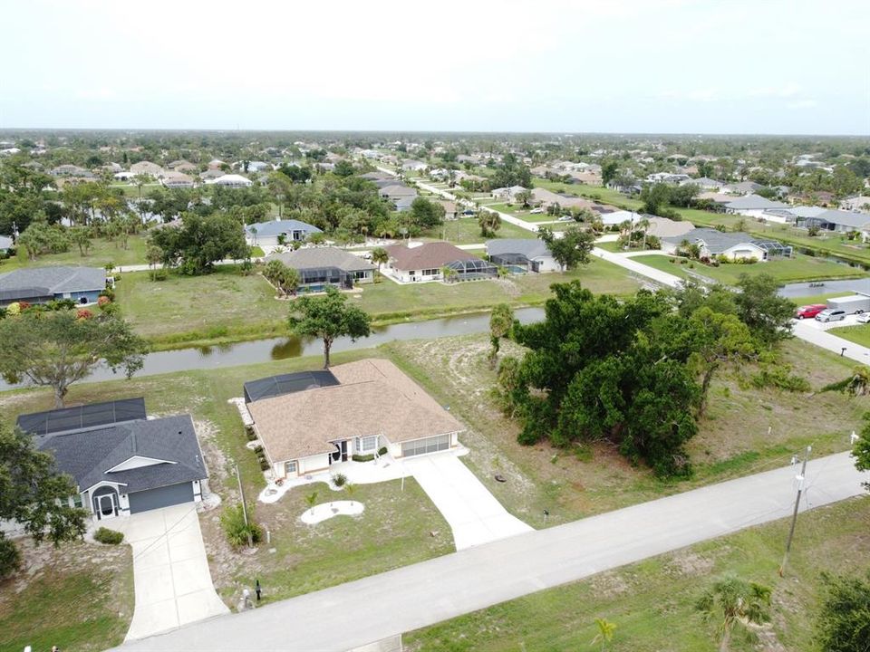 Active With Contract: $325,000 (3 beds, 2 baths, 1280 Square Feet)