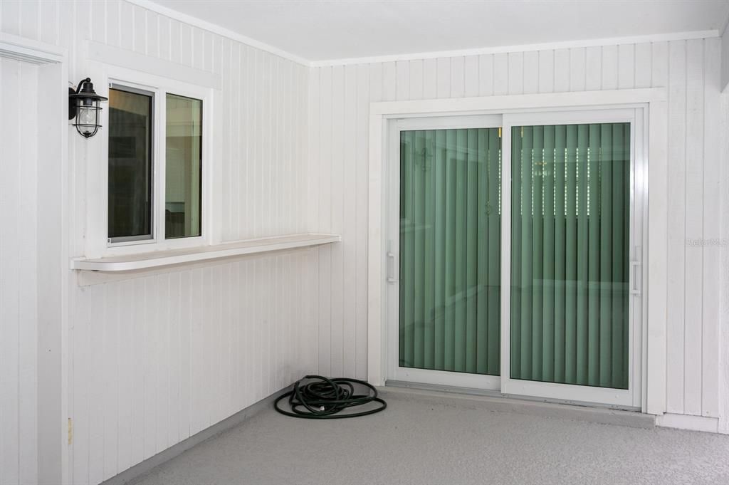 Active With Contract: $325,000 (3 beds, 2 baths, 1280 Square Feet)