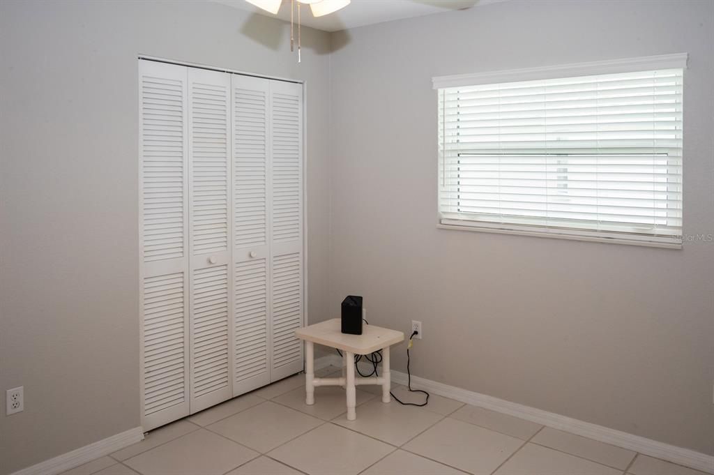 Active With Contract: $325,000 (3 beds, 2 baths, 1280 Square Feet)