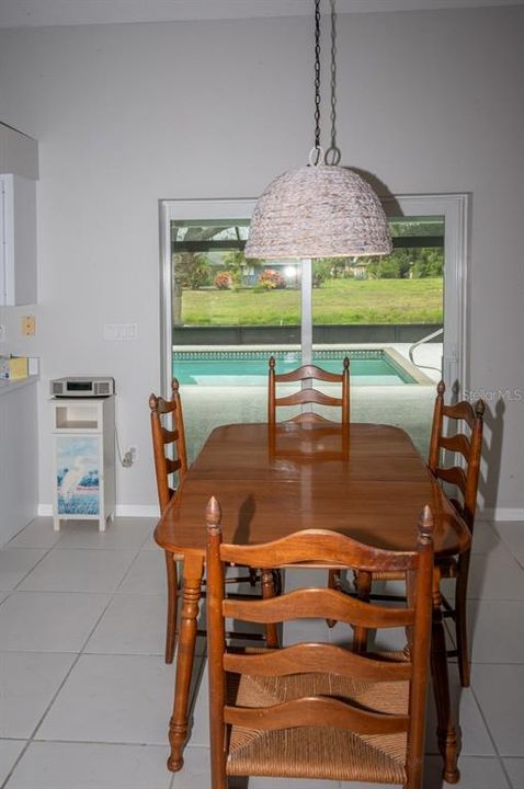 Active With Contract: $325,000 (3 beds, 2 baths, 1280 Square Feet)