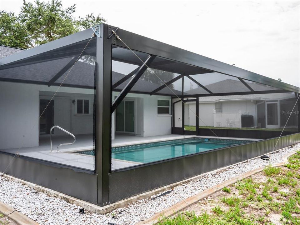 Active With Contract: $325,000 (3 beds, 2 baths, 1280 Square Feet)