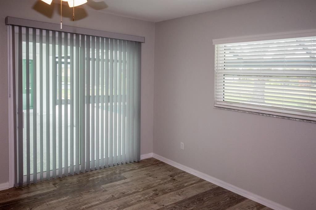 Active With Contract: $325,000 (3 beds, 2 baths, 1280 Square Feet)