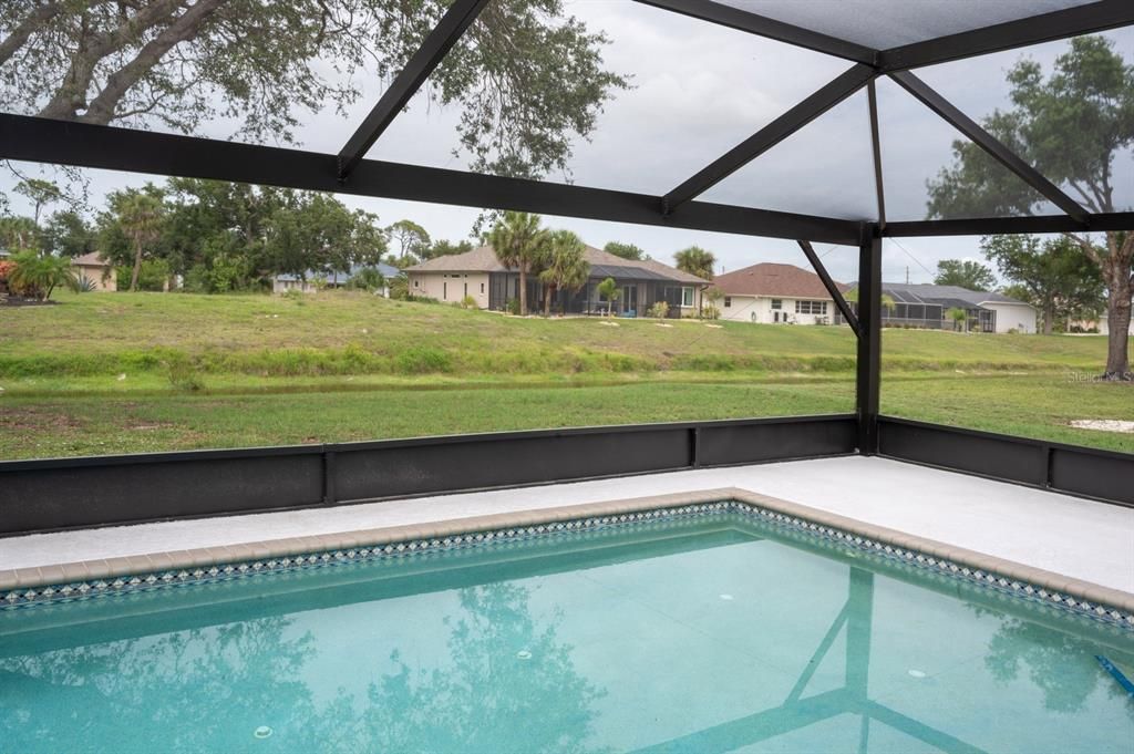 Active With Contract: $325,000 (3 beds, 2 baths, 1280 Square Feet)