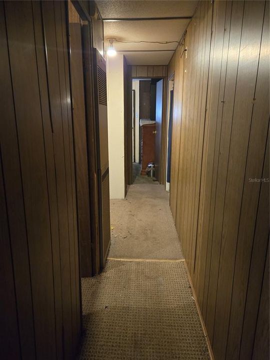 合同活跃: $65,000 (2 贝兹, 1 浴室, 1088 平方英尺)