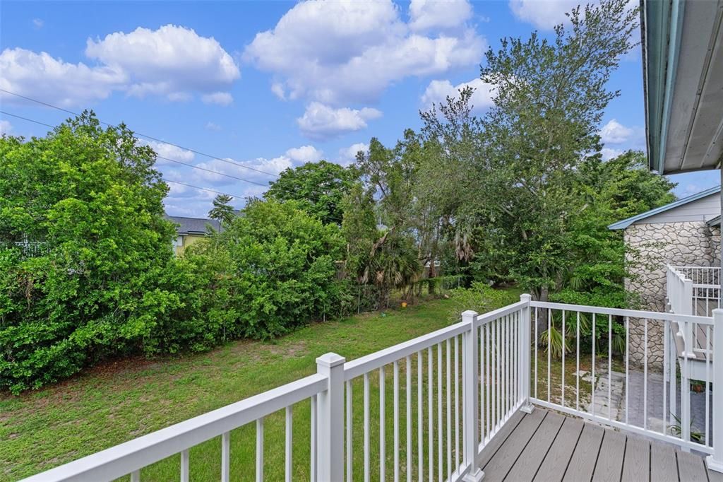 合同活跃: $109,900 (2 贝兹, 2 浴室, 1085 平方英尺)