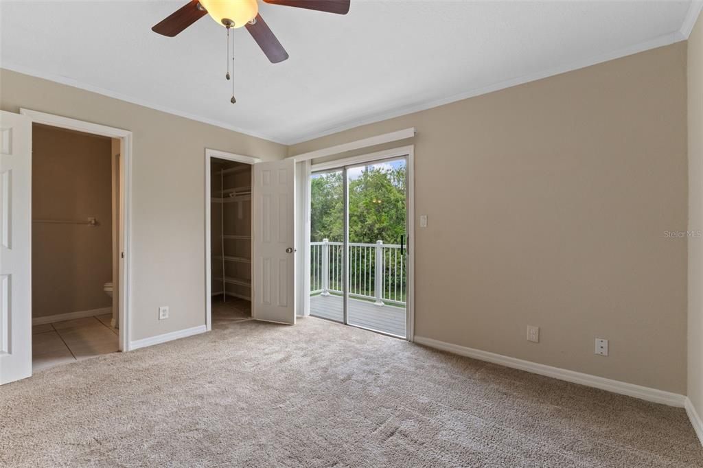 合同活跃: $109,900 (2 贝兹, 2 浴室, 1085 平方英尺)