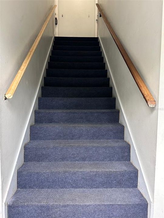 For Sale: $127,000 (2 beds, 2 baths, 1066 Square Feet)