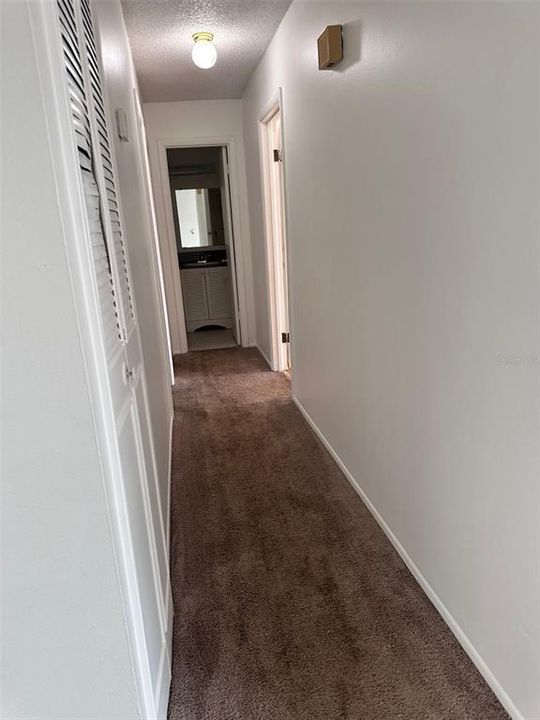 For Sale: $127,000 (2 beds, 2 baths, 1066 Square Feet)