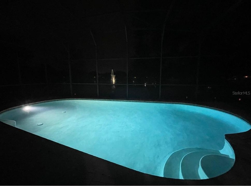 Под контрактом: $480,000 (3 спален, 2 ванн, 2039 Квадратных фут)