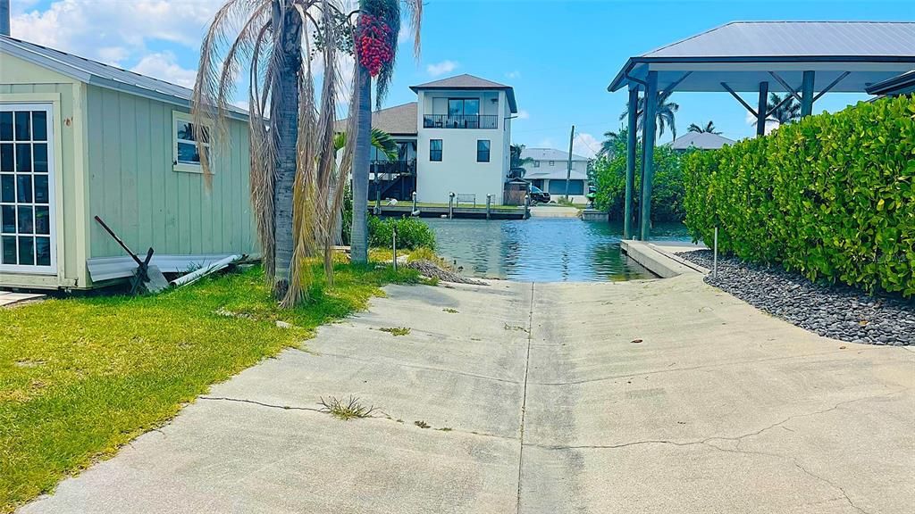 Private on-site Boat Ramp Shared with Neighbor 50/50