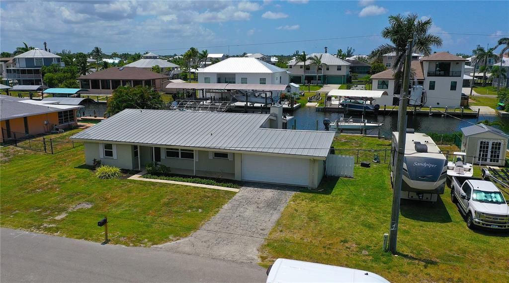 Oversized Waterfront Lot < 5 minutes to Fishing Flats