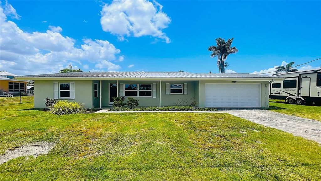 For Sale: $625,000 (2 beds, 2 baths, 2010 Square Feet)
