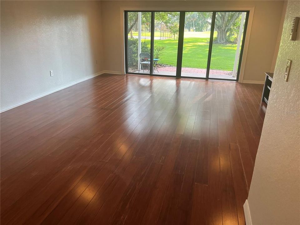 待售: $185,000 (2 贝兹, 2 浴室, 1691 平方英尺)