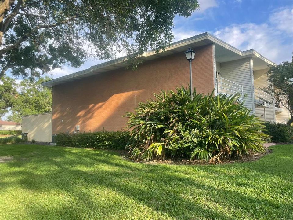 待售: $185,000 (2 贝兹, 2 浴室, 1691 平方英尺)