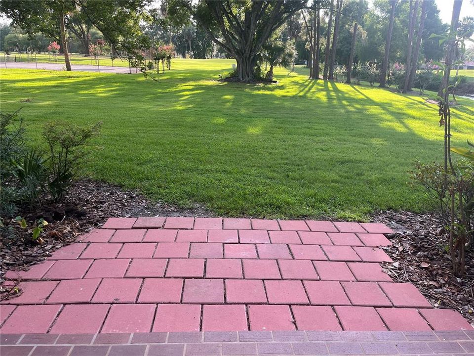 待售: $185,000 (2 贝兹, 2 浴室, 1691 平方英尺)