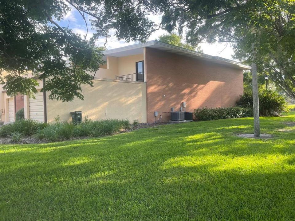 待售: $185,000 (2 贝兹, 2 浴室, 1691 平方英尺)