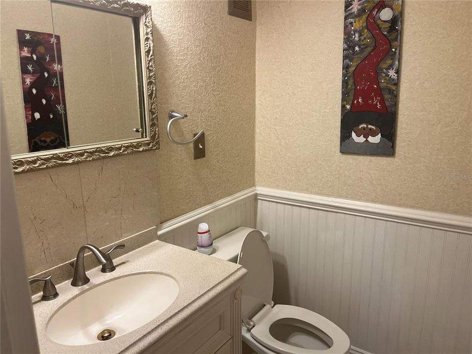 待售: $185,000 (2 贝兹, 2 浴室, 1691 平方英尺)