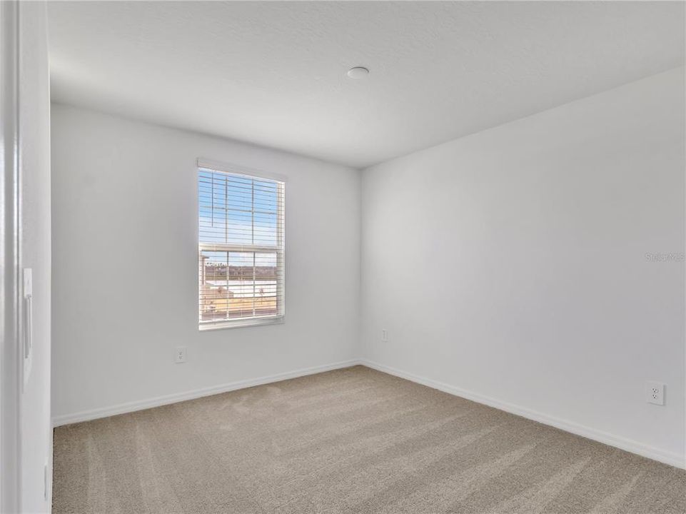 出租: $2,390 (4 贝兹, 2 浴室, 2000 平方英尺)