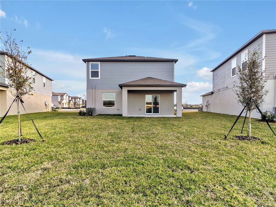 出租: $2,390 (4 贝兹, 2 浴室, 2000 平方英尺)