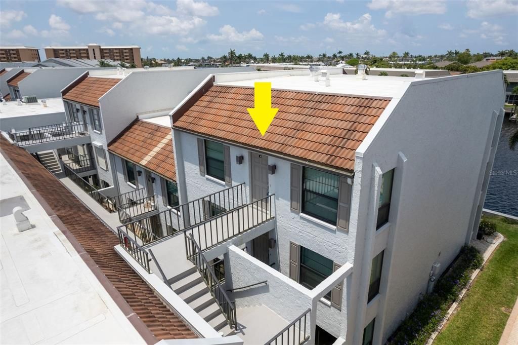 На продажу: $364,900 (2 спален, 2 ванн, 1296 Квадратных фут)