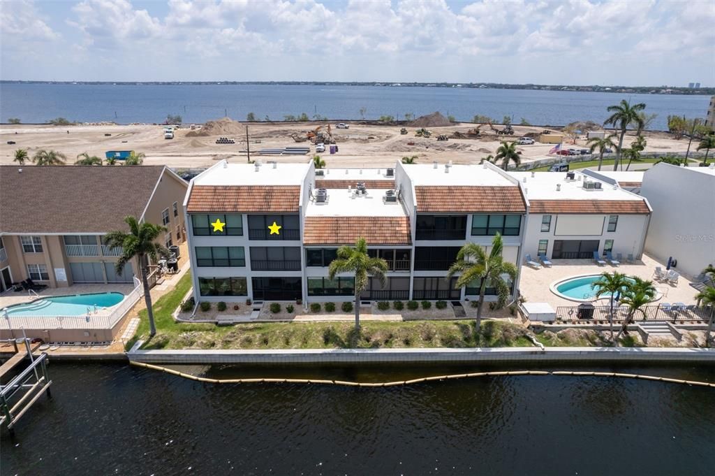 На продажу: $364,900 (2 спален, 2 ванн, 1296 Квадратных фут)