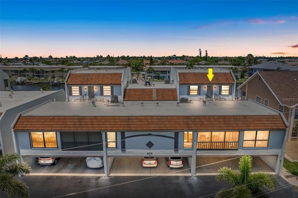 На продажу: $364,900 (2 спален, 2 ванн, 1296 Квадратных фут)