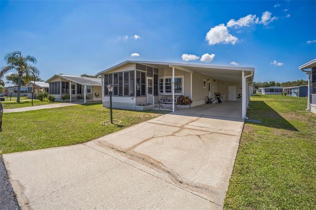 待售: $82,000 (2 贝兹, 2 浴室, 989 平方英尺)