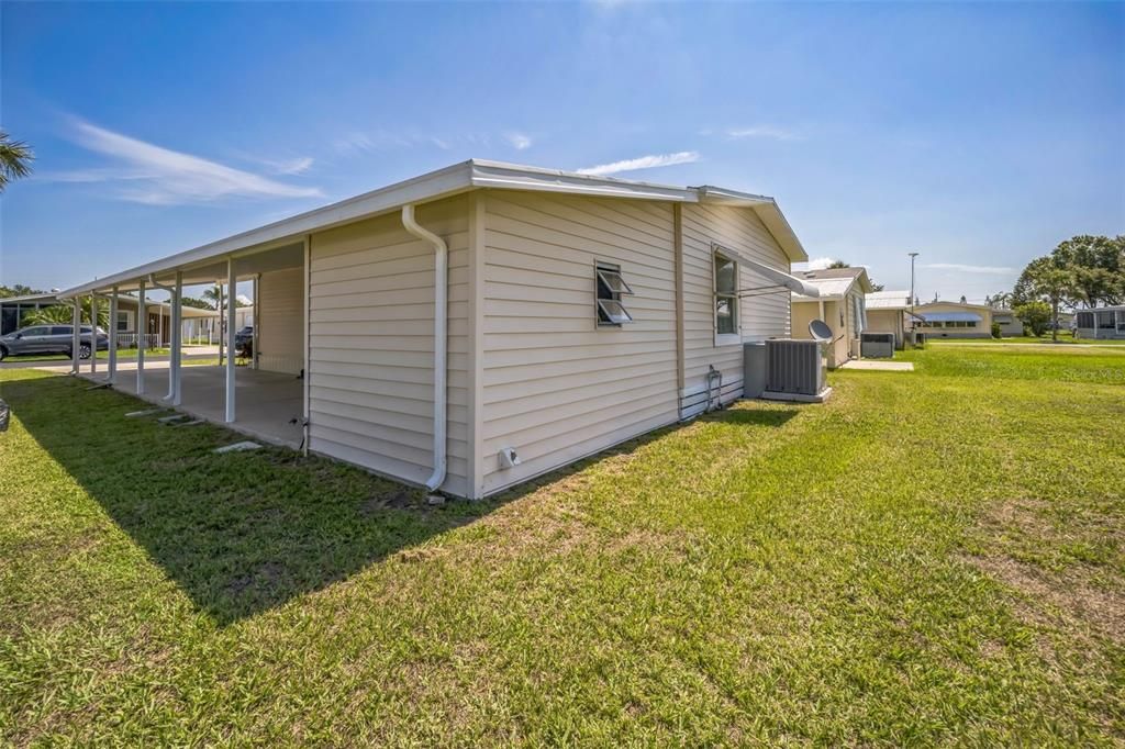 待售: $82,000 (2 贝兹, 2 浴室, 989 平方英尺)