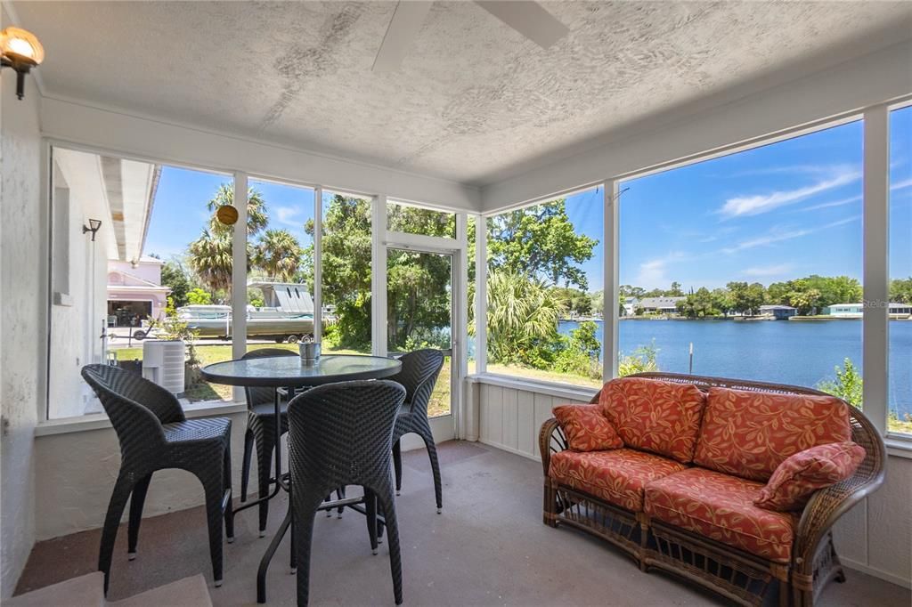 For Sale: $559,000 (3 beds, 2 baths, 1224 Square Feet)