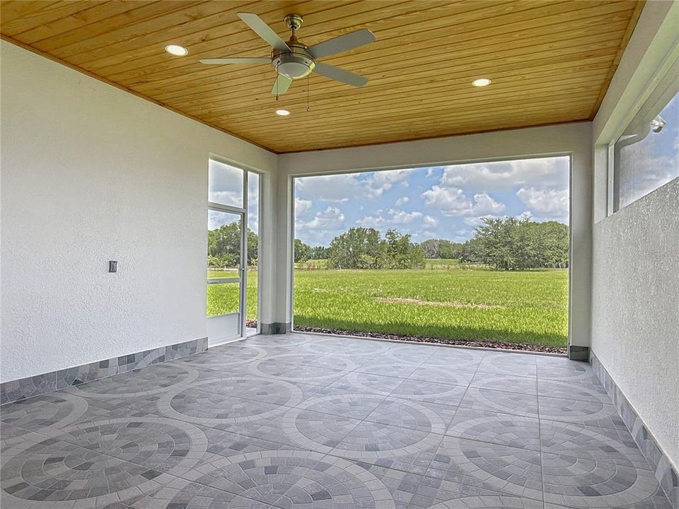 En Venta: $589,000 (3 camas, 2 baños, 2064 Pies cuadrados)