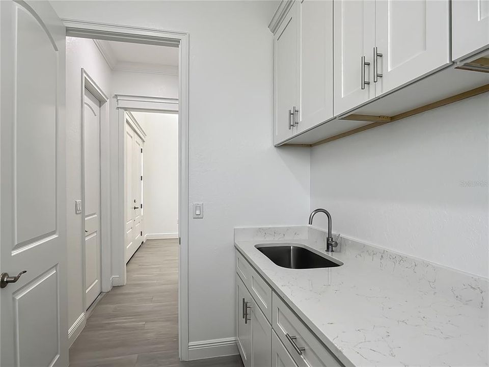 En Venta: $589,000 (3 camas, 2 baños, 2064 Pies cuadrados)