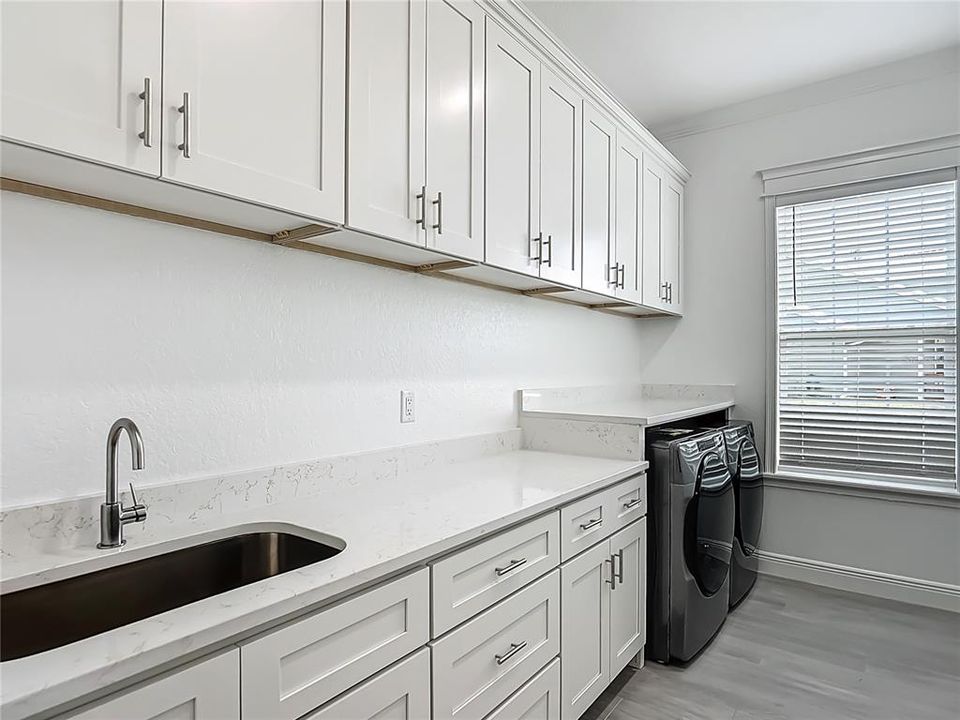 En Venta: $589,000 (3 camas, 2 baños, 2064 Pies cuadrados)